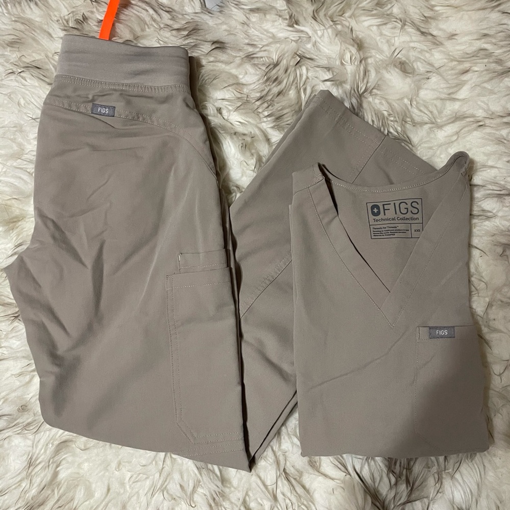 XXS FIGS SCRUBS SET